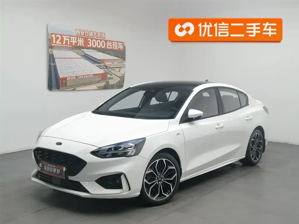 Ford Focus 2020 — фото 1 из 24