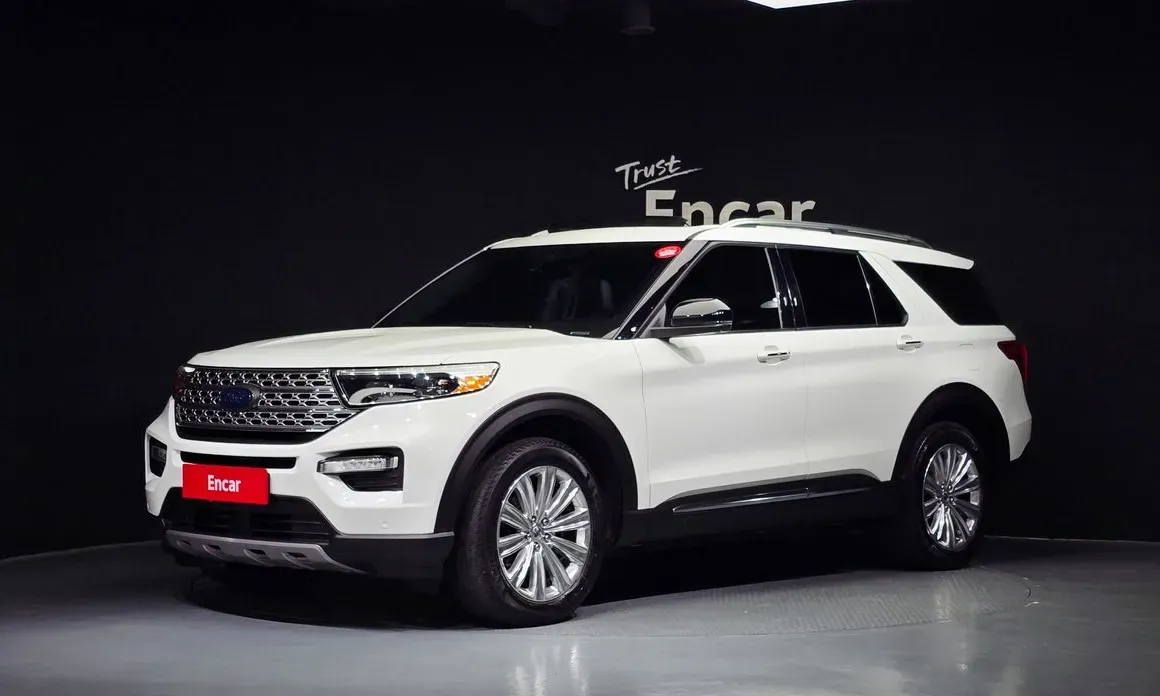 Ford Explorer 2021 — фото 1 из 5