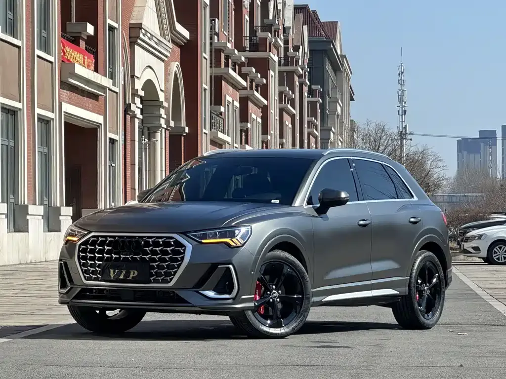 Audi Q3 2025 — фото 1 из 5