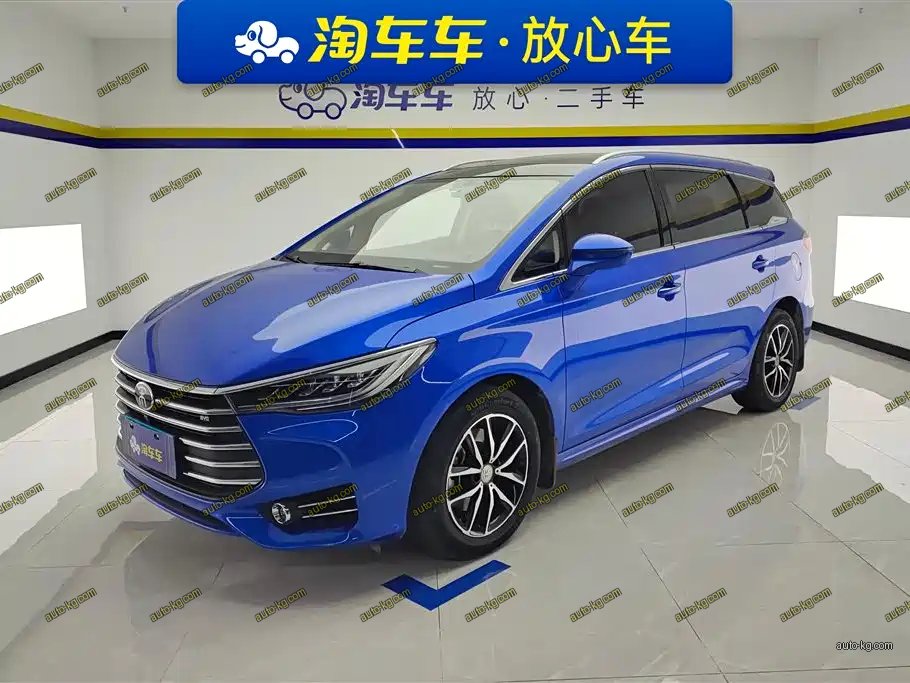 BYD MAX 2018