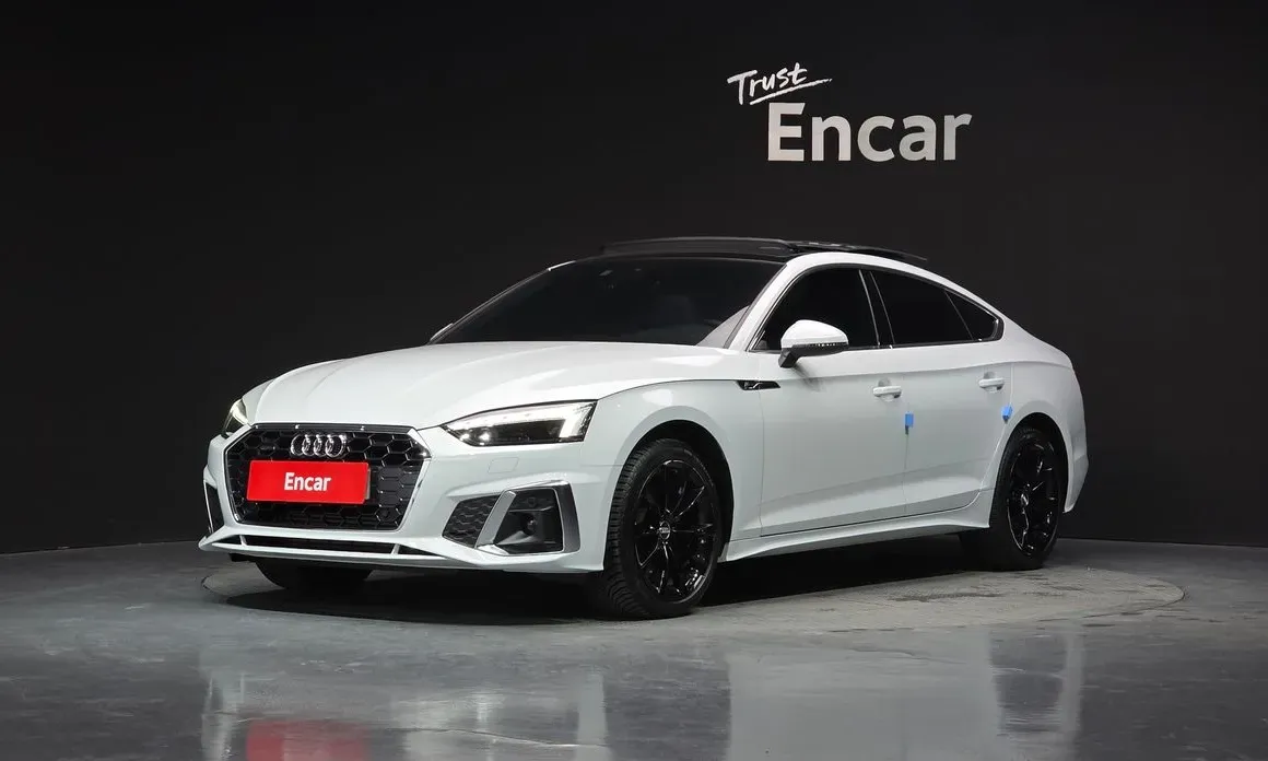 Audi A5 2021 — фото 1 из 33