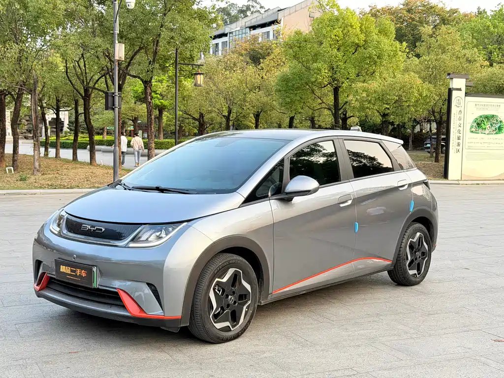 BYD Dolphin 2023