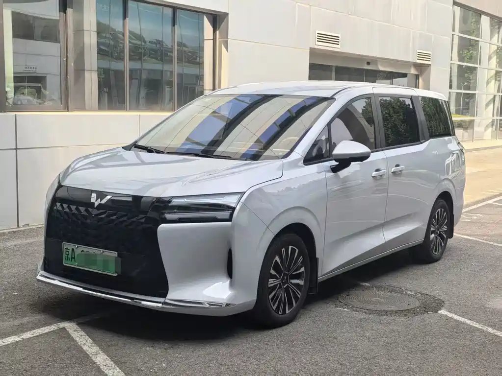 Wuling Starlight730NEV 2025