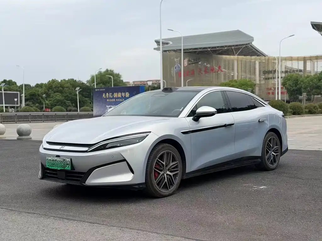 BYD 汉L 2025