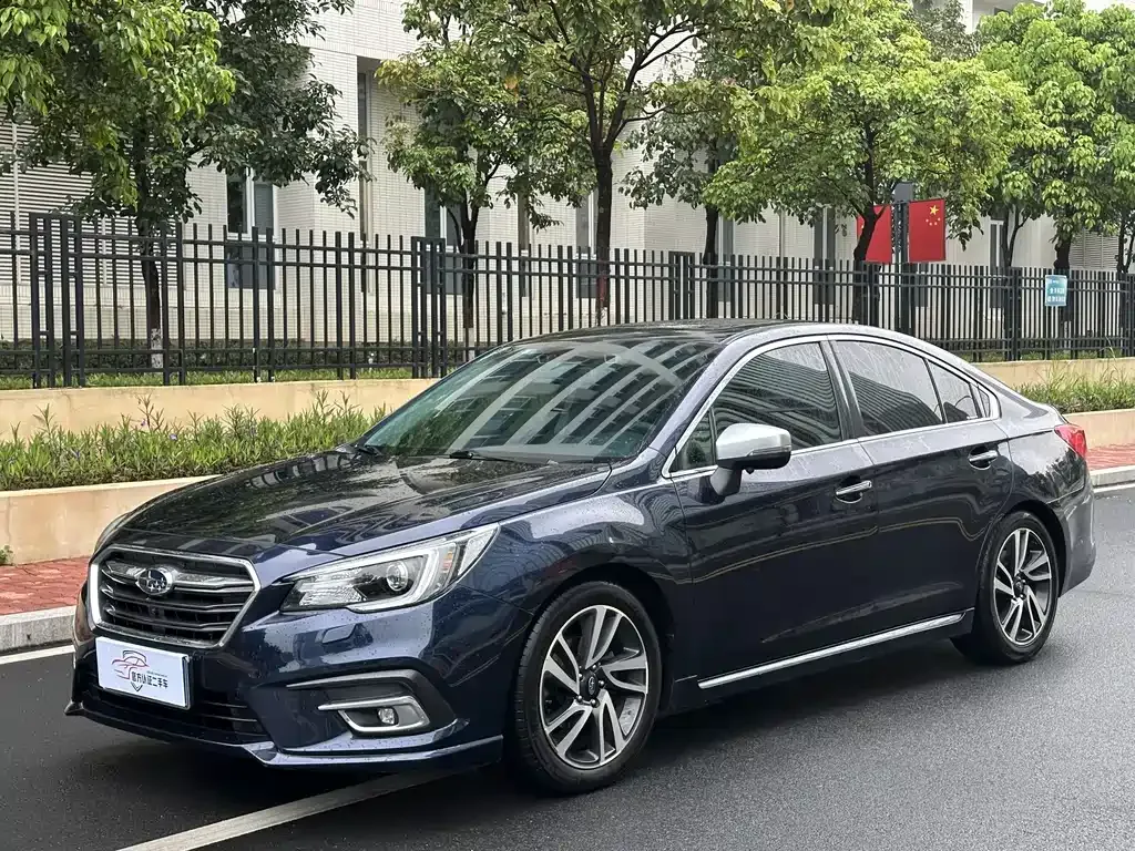 Subaru Legacy 2020 — фото 1 из 5