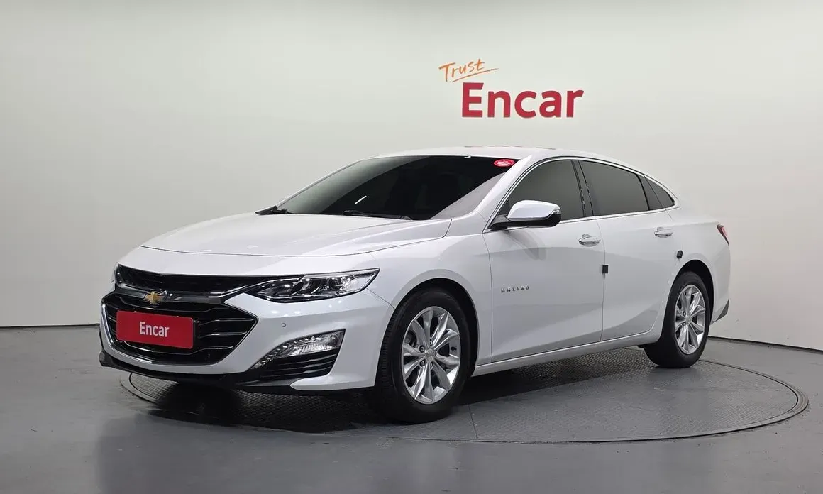 Chevrolet Malibu 2022 — фото 1 из 32