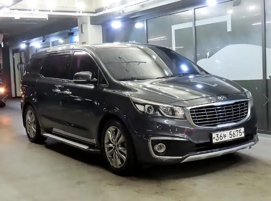 Kia Carnival 2015 — фото 1 из 20