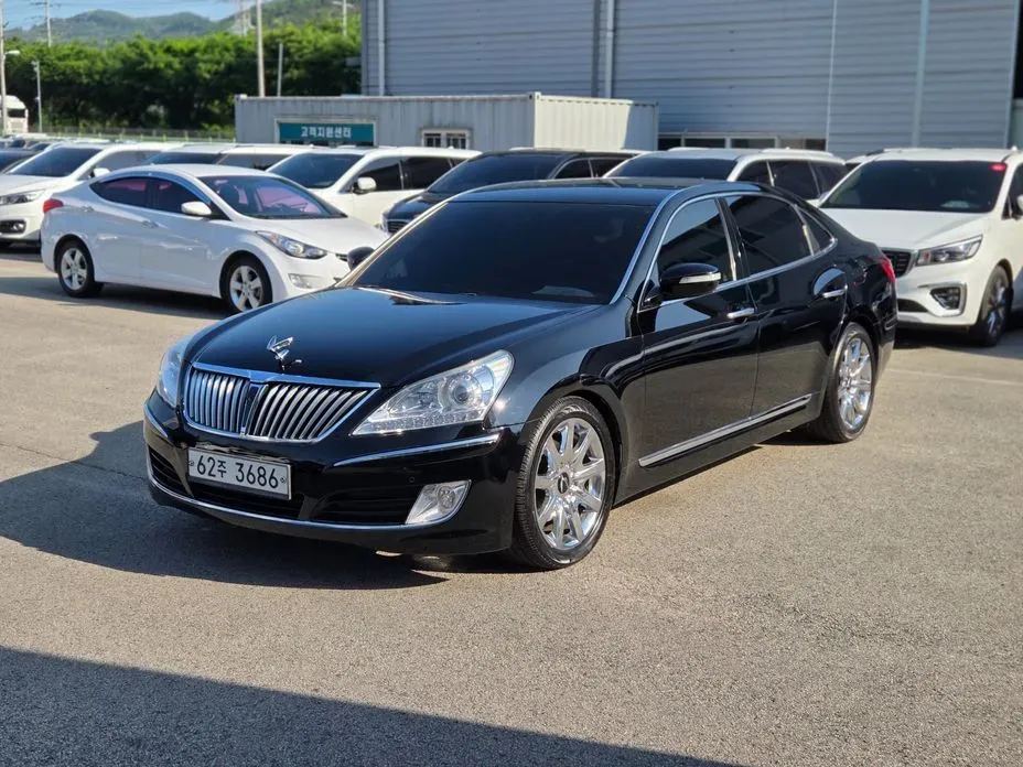 Hyundai Equus 2011 — фото 1 из 19