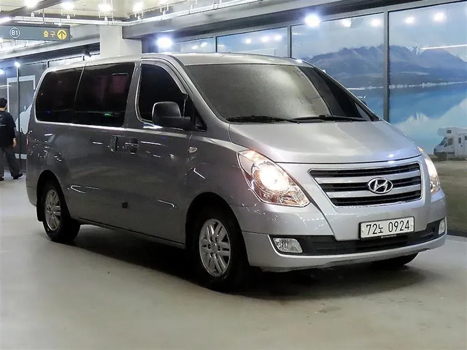 Hyundai Starex 2017 — фото 1 из 18