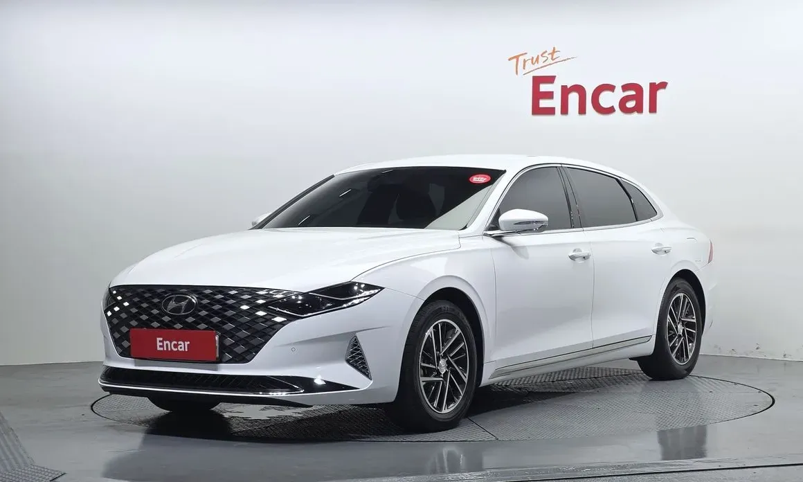 Hyundai Grandeur 2023 — фото 1 из 31