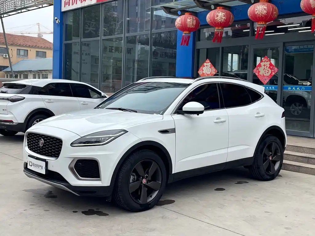 Jaguar E-PACE 2024 — фото 1 из 9