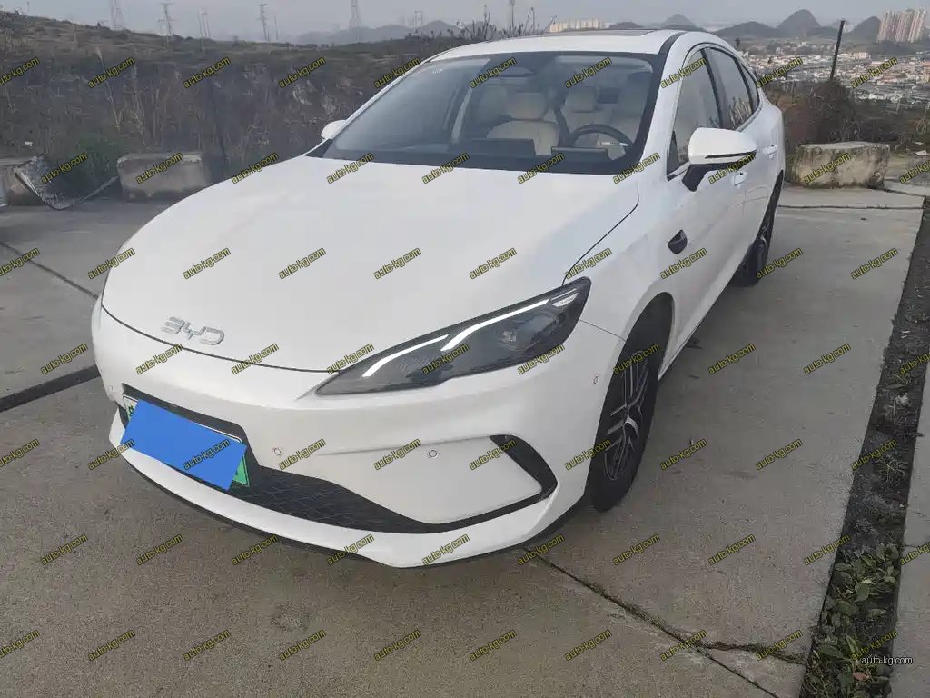 BYD Seal 05 DM-i 2025