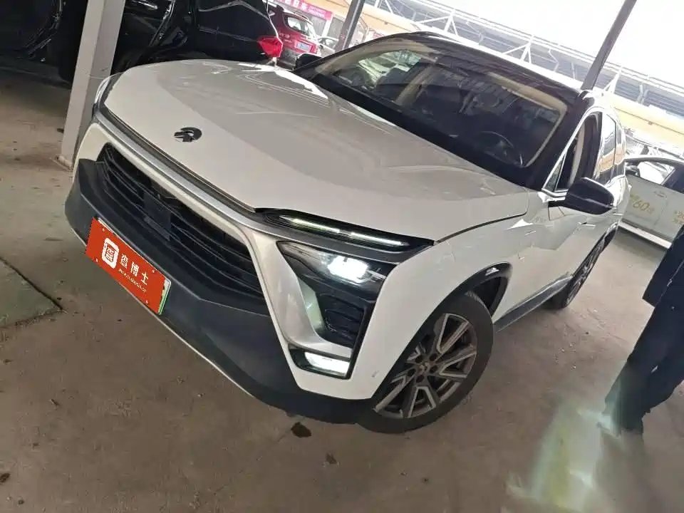 NIO ES8 2019