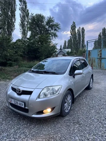 Toyota Auris I 2008 — фото 1 из 8