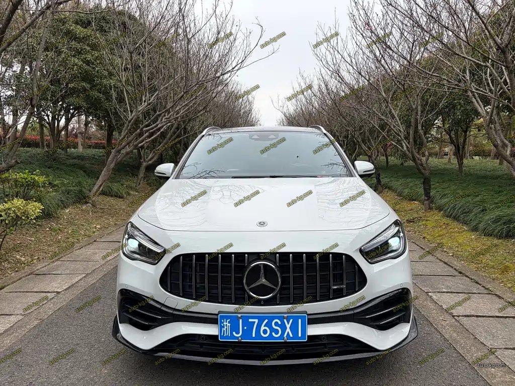 Mercedes-Benz GLA AMG 2023