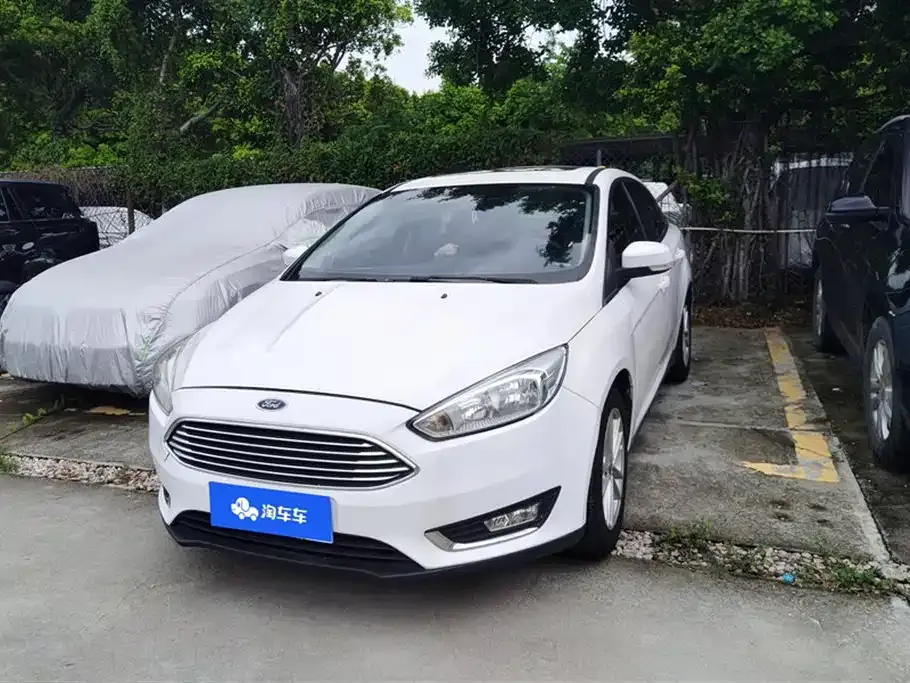 Ford Focus 2016 — фото 1 из 16