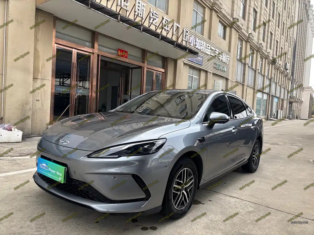 BYD Seal 05 DM-i 2025