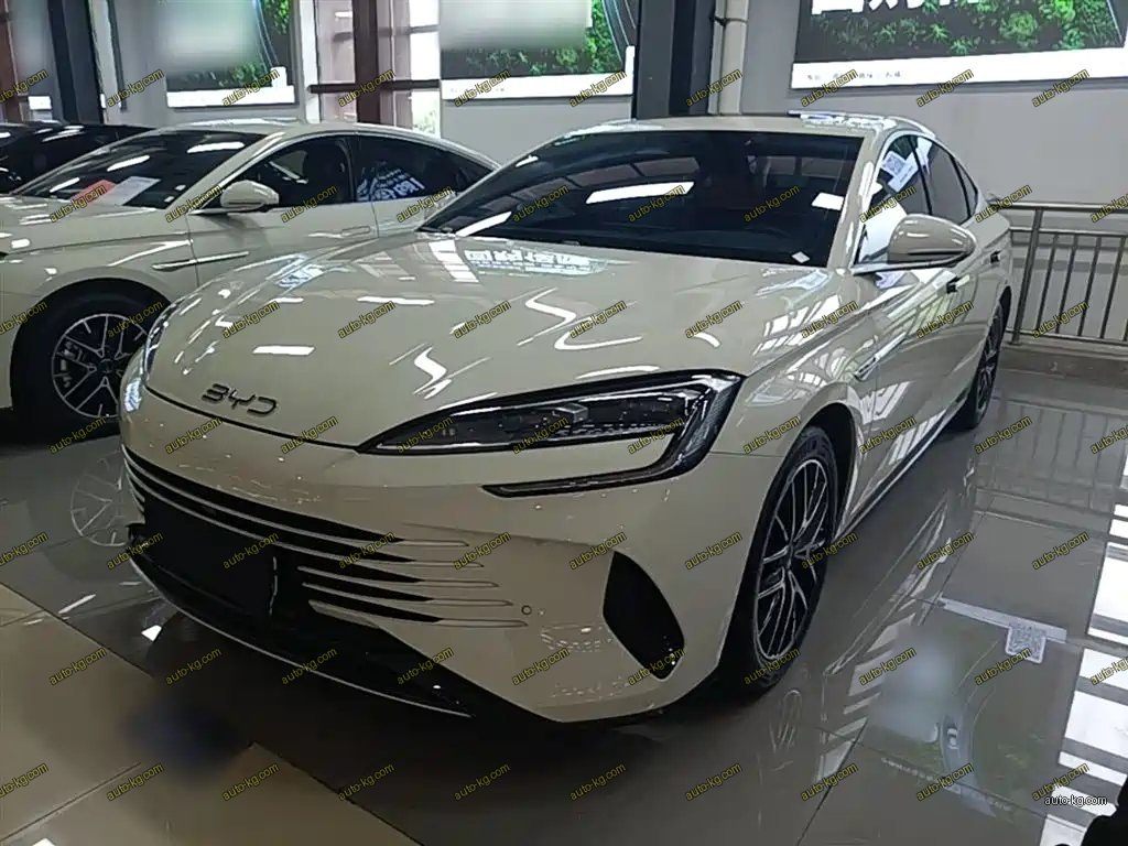BYD Seal 07 DM-i 2025