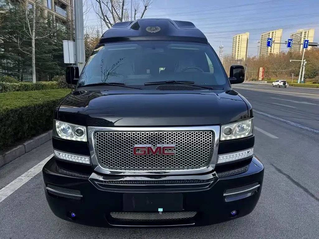 GMC Savana 2016