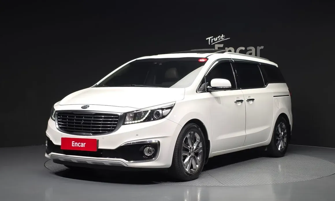 Kia Carnival 2017 — фото 1 из 20