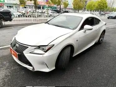 Lexus RC 2017 — фото 1 из 5