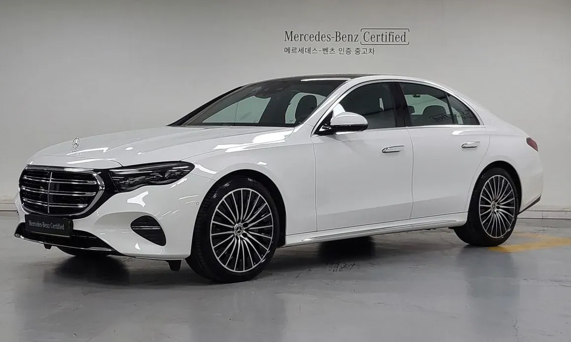 Mercedes-Benz E-Class 2025 — фото 1 из 17