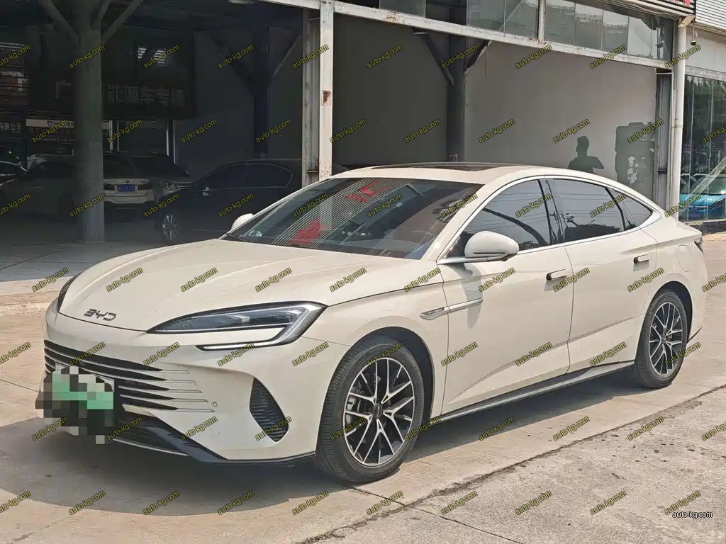 BYD Seal 07 DM-i 2024