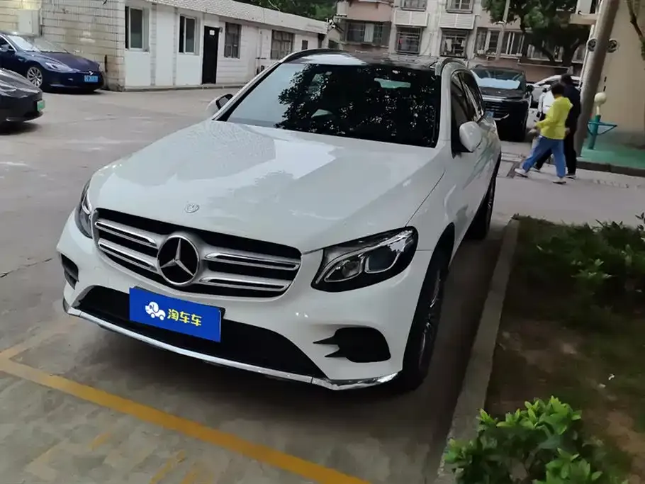 Mercedes-Benz GLC 2016 — фото 1 из 16