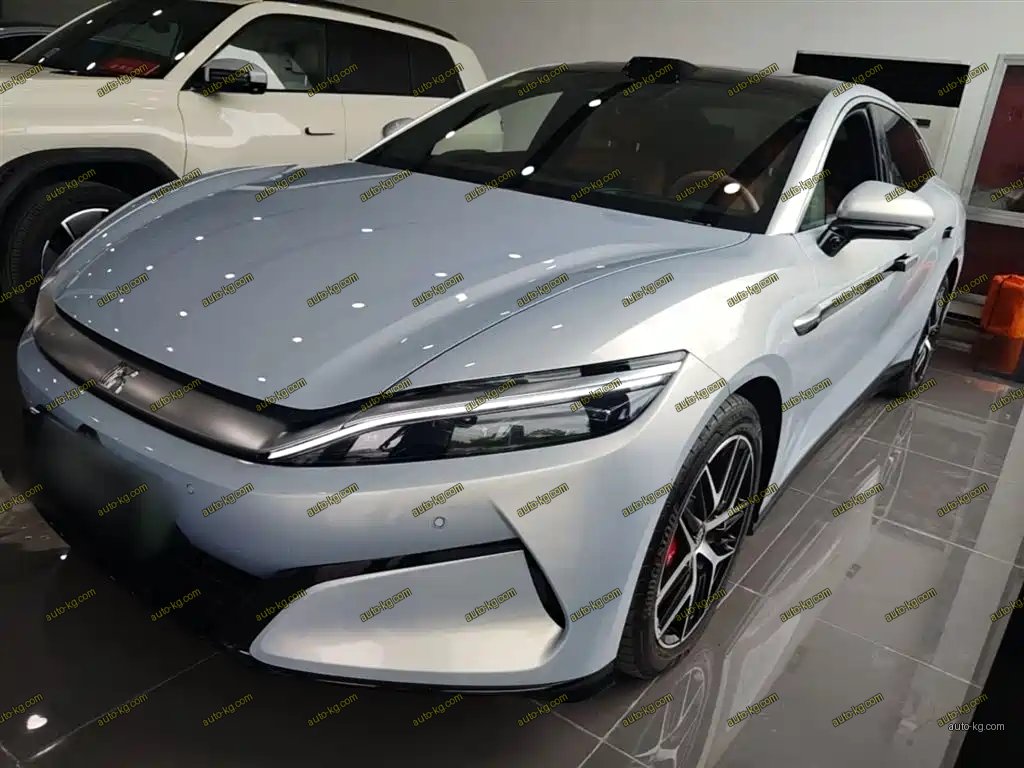 BYD 汉L 2025