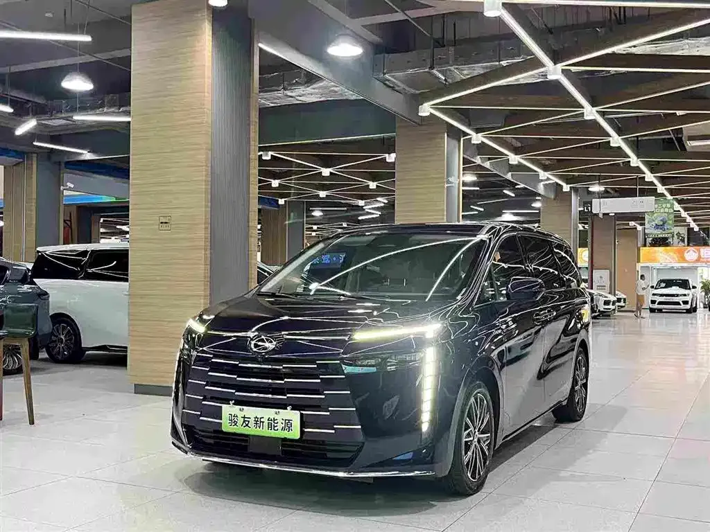 GAC TrumpchiE8 PHEV 2024 — фото 1 из 33