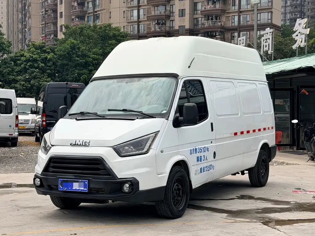 JMC Tesla 2020