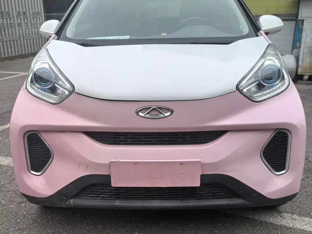 CheryQQ Little Ant 2019