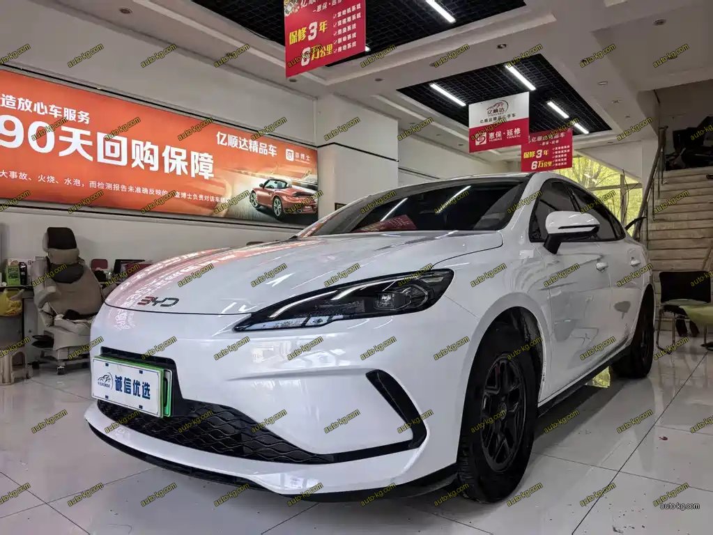 BYD Seal 05 DM-i 2025