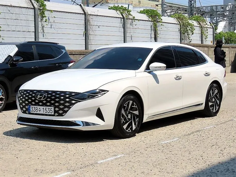 Hyundai Grandeur 2021 — фото 1 из 20