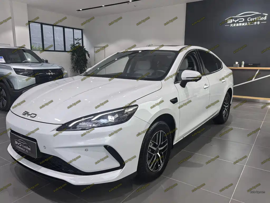 BYD Seal 05 DM-i 2025