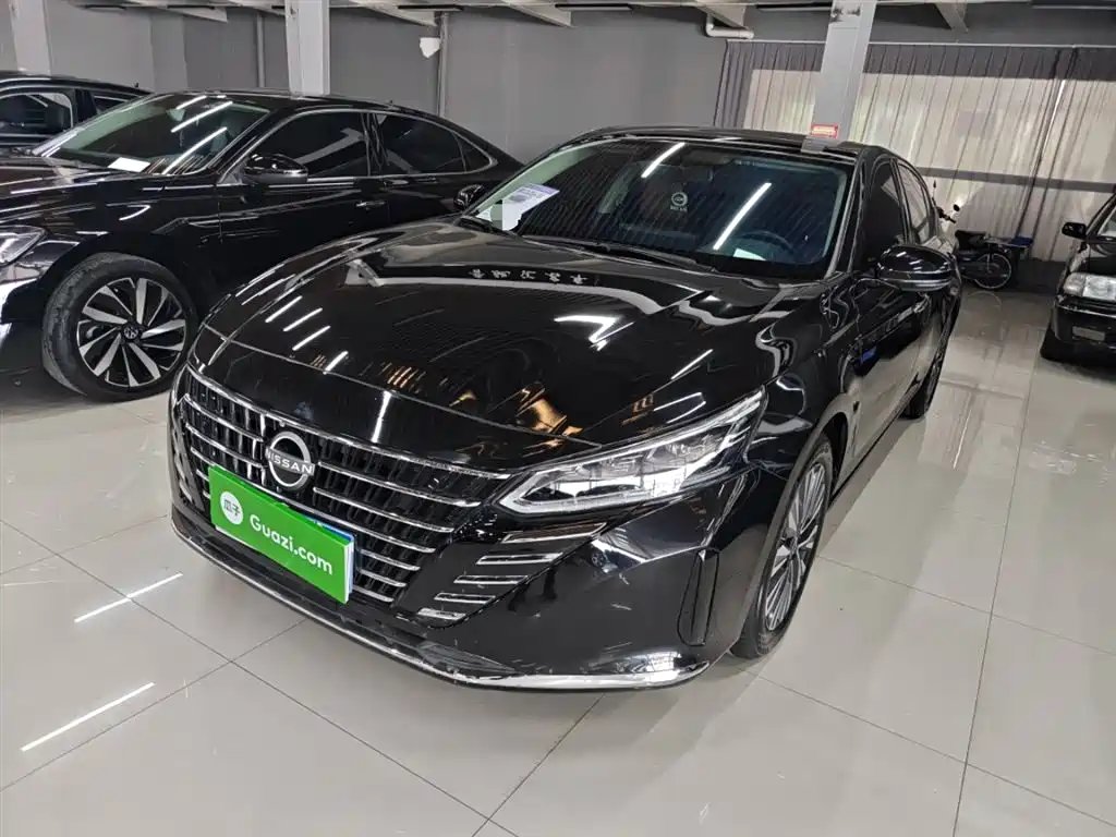 Nissan Teana 2023 — фото 1 из 23