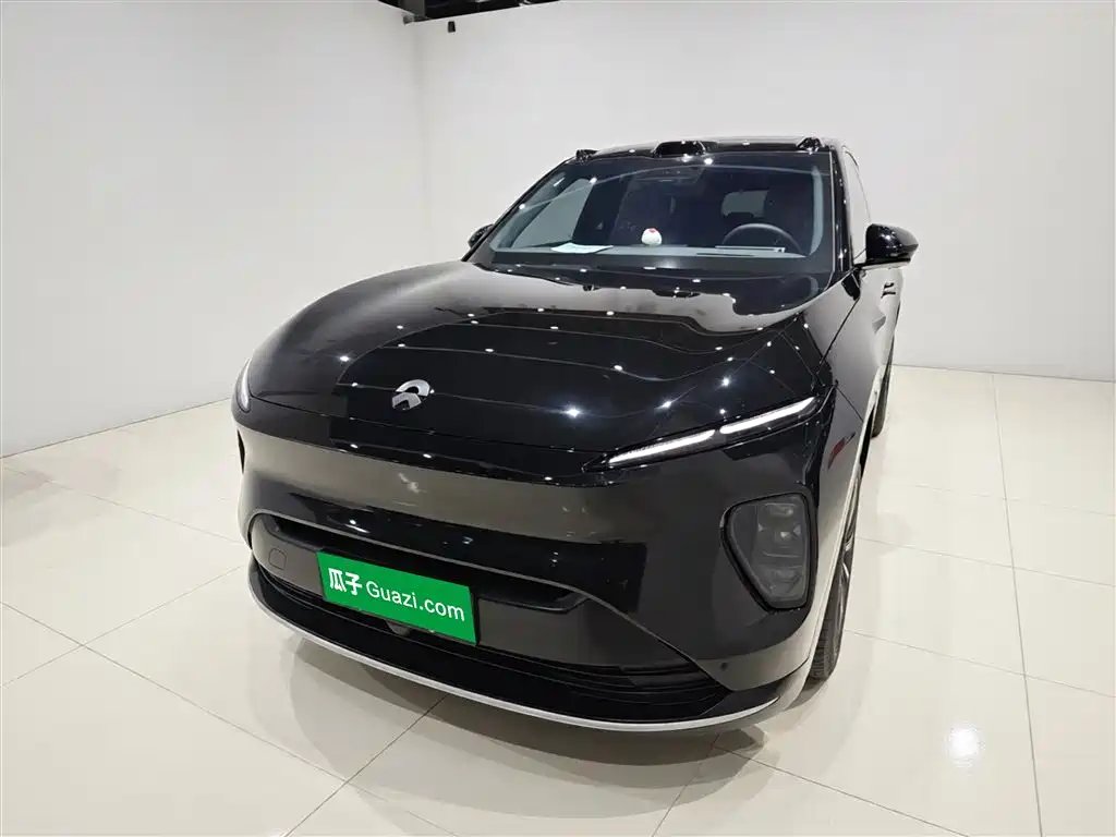 NIO ES8 2024