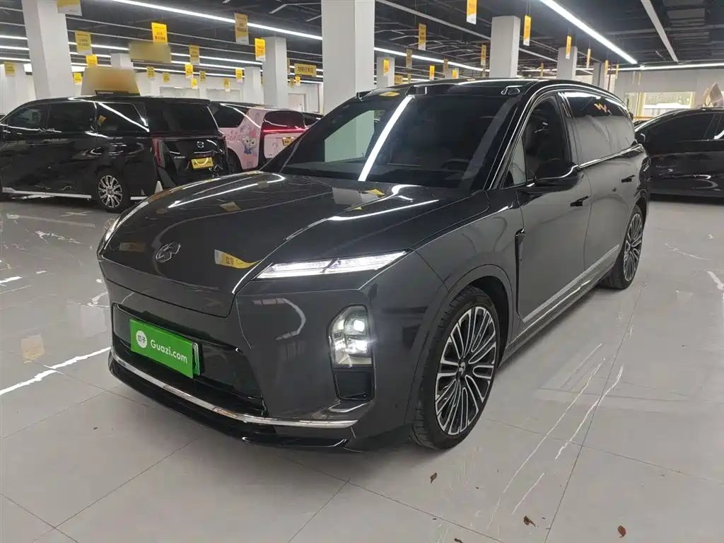 NIO ES8 2025