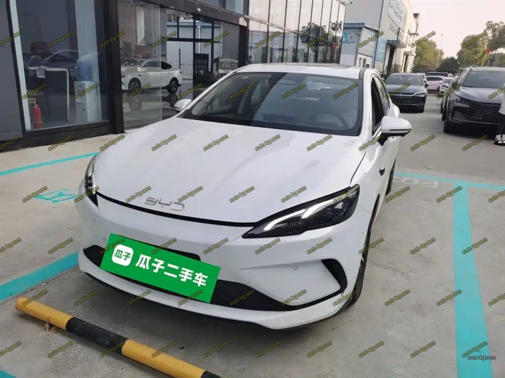 BYD Seal 05 DM-i 2025