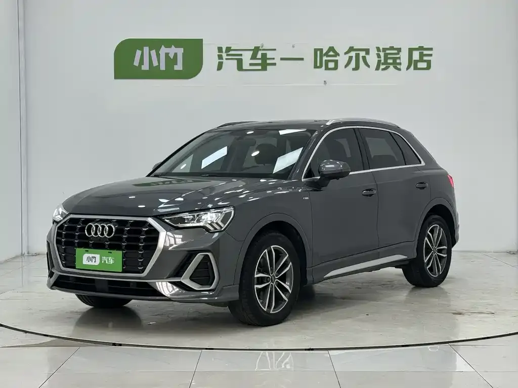 Audi Q3 2023 — фото 1 из 18