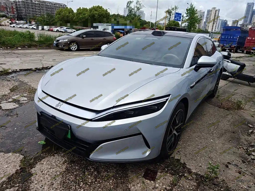 BYD 汉L 2025