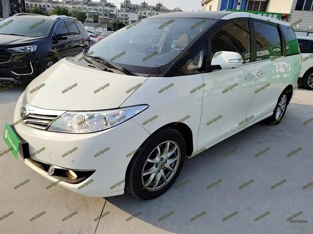 BYD M6 2015