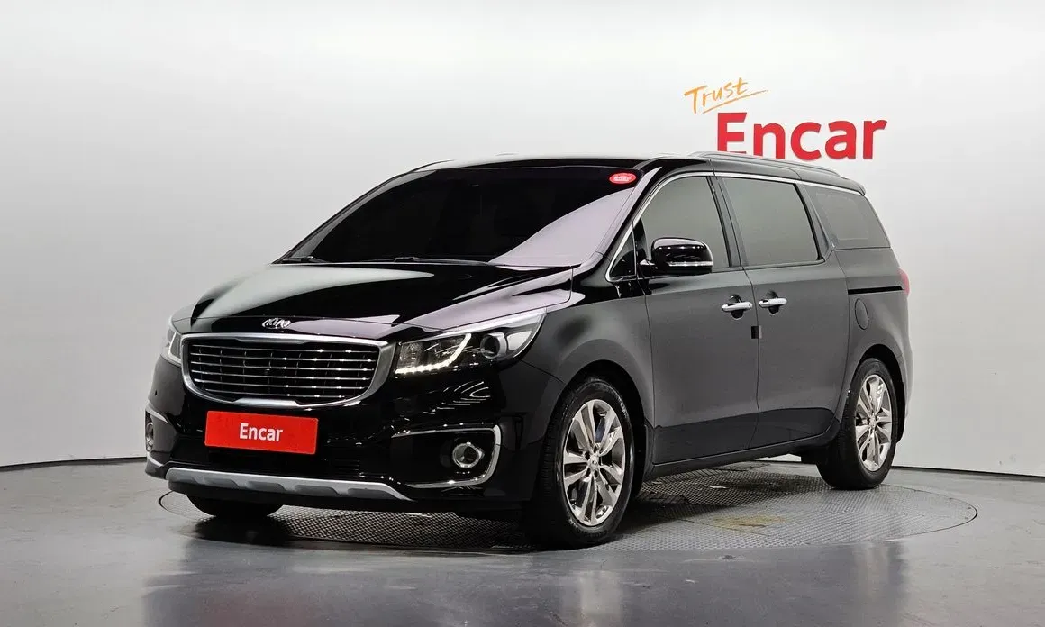 Kia Carnival 2017 — фото 1 из 20
