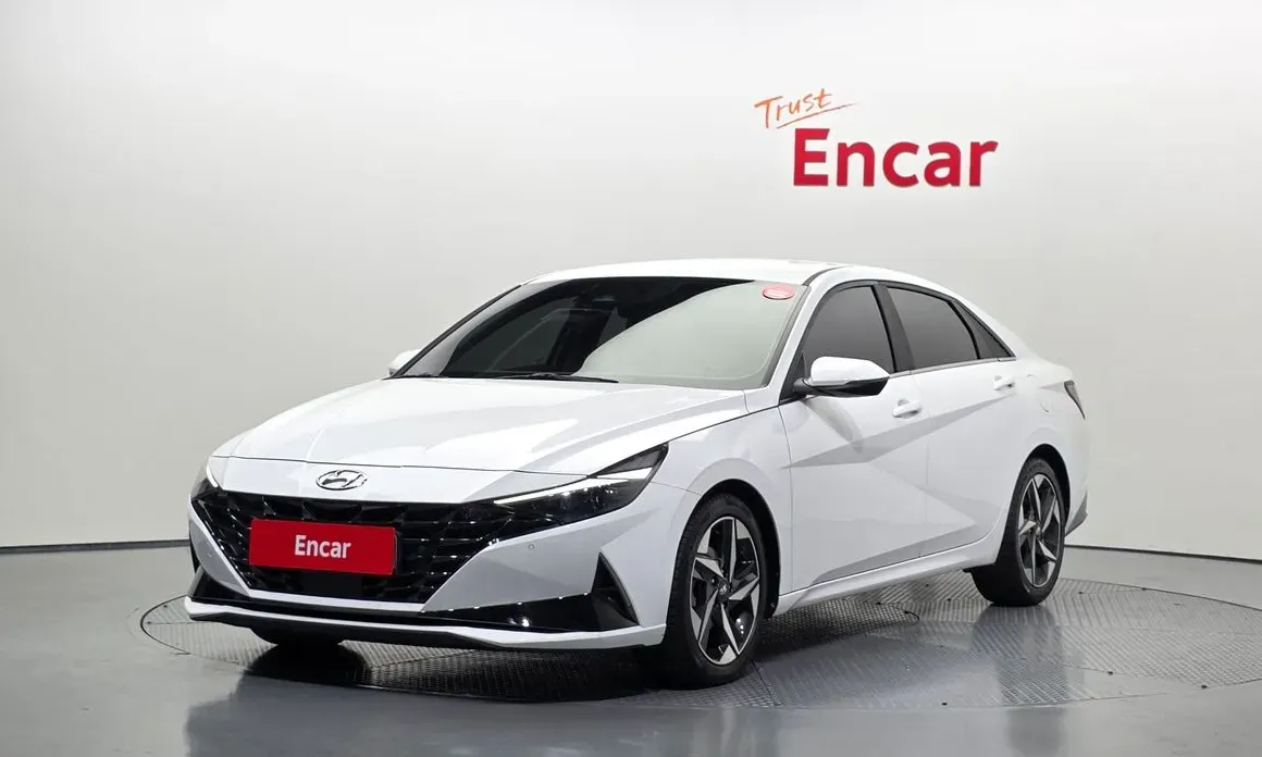 Hyundai AVANTE 2021 — фото 1 из 31