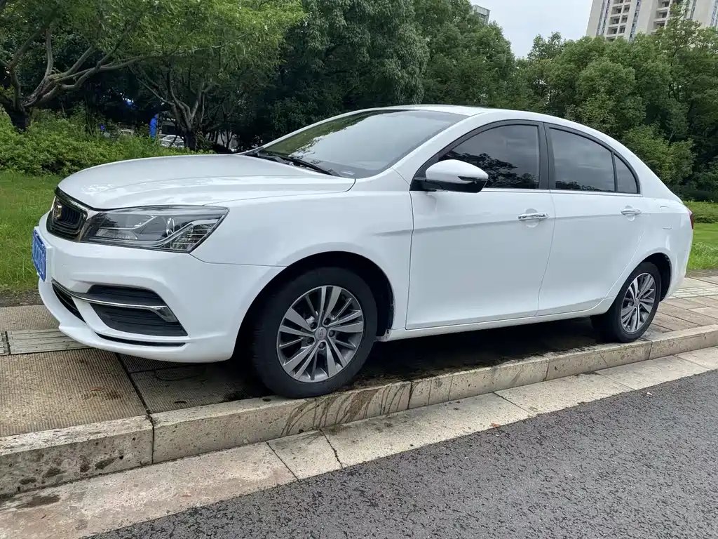 Geely Emgrand 2018