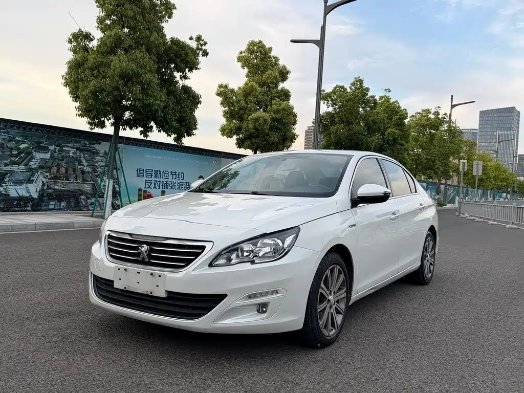 Peugeot 408 2015 — фото 1 из 15