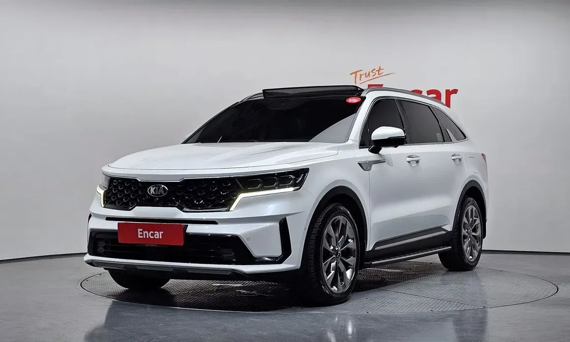 Kia Sorento 2021 — фото 1 из 32
