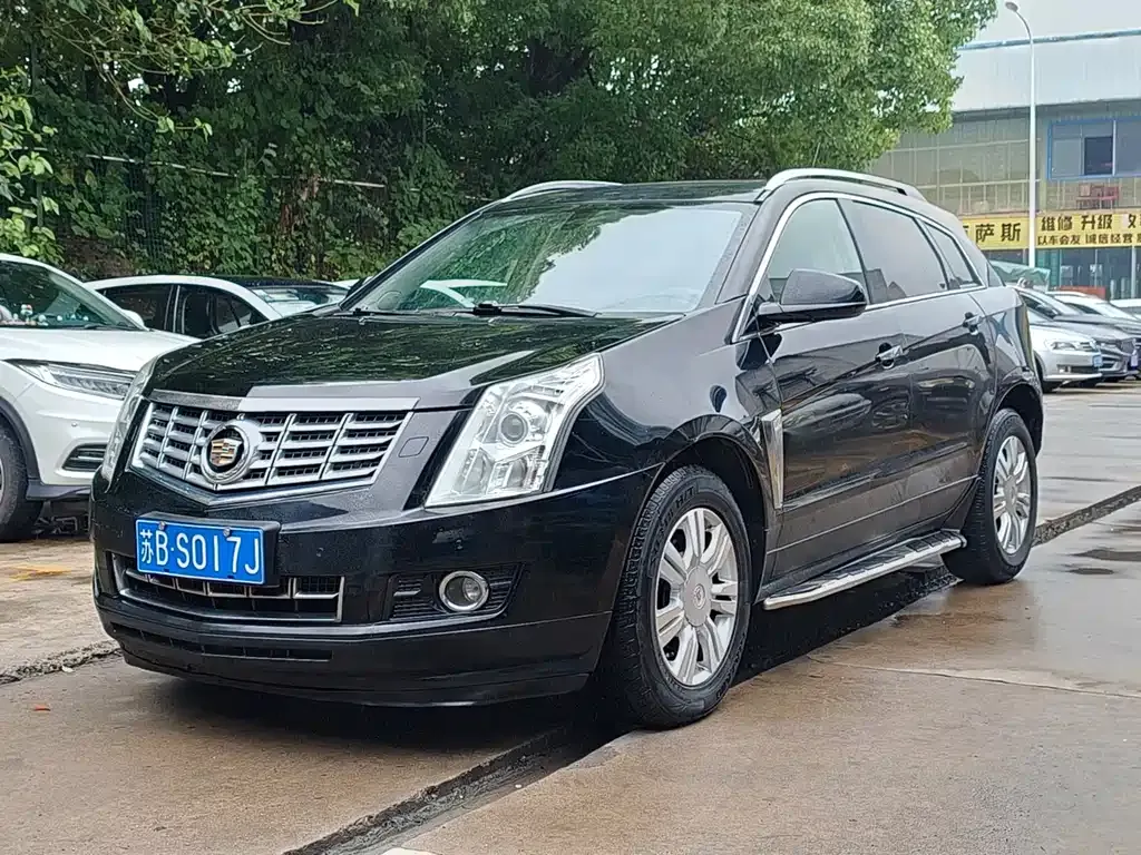 Cadillac SRX 2014 — фото 1 из 15