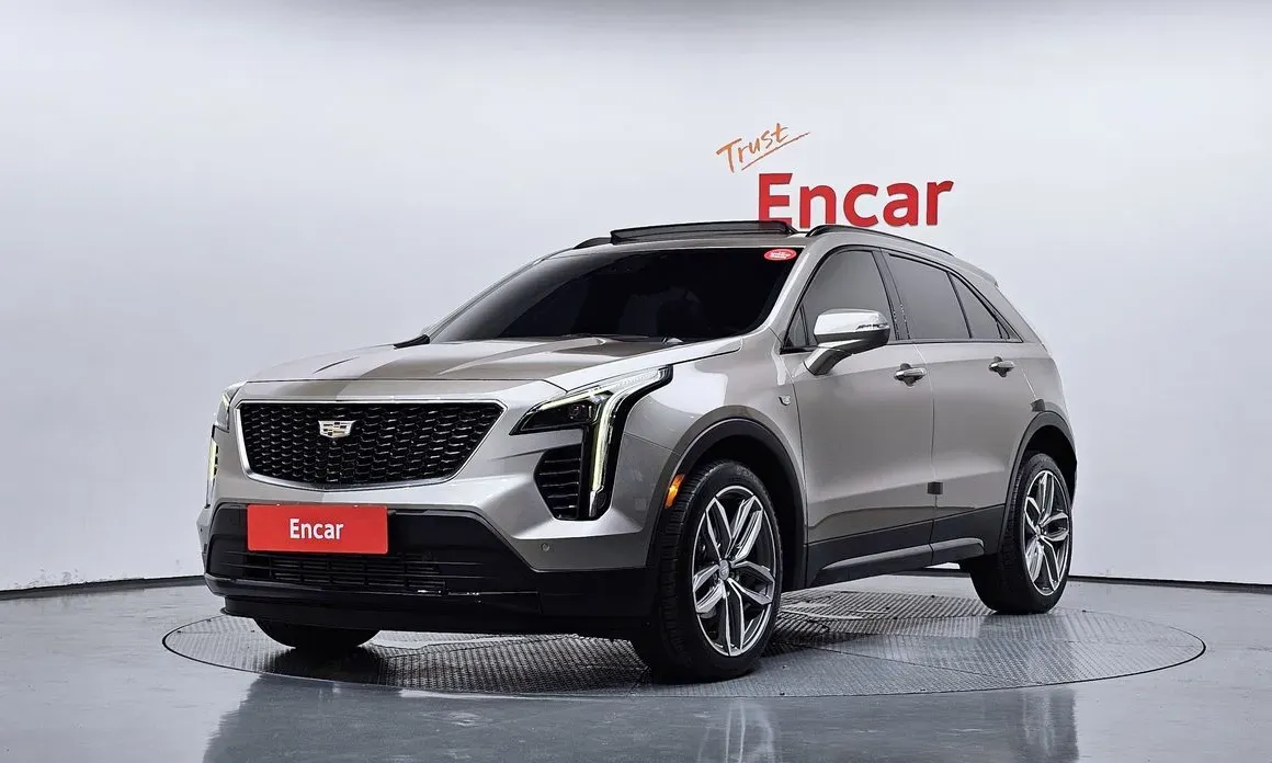 Cadillac XT4 2023 — фото 1 из 34