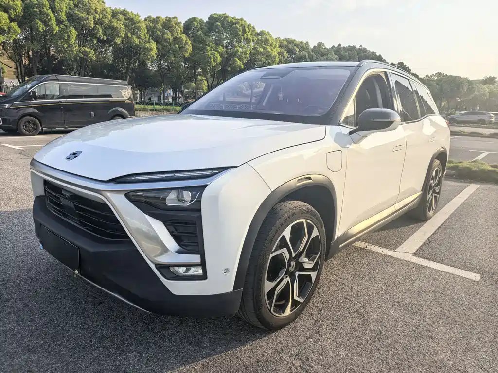 NIO ES8 2020
